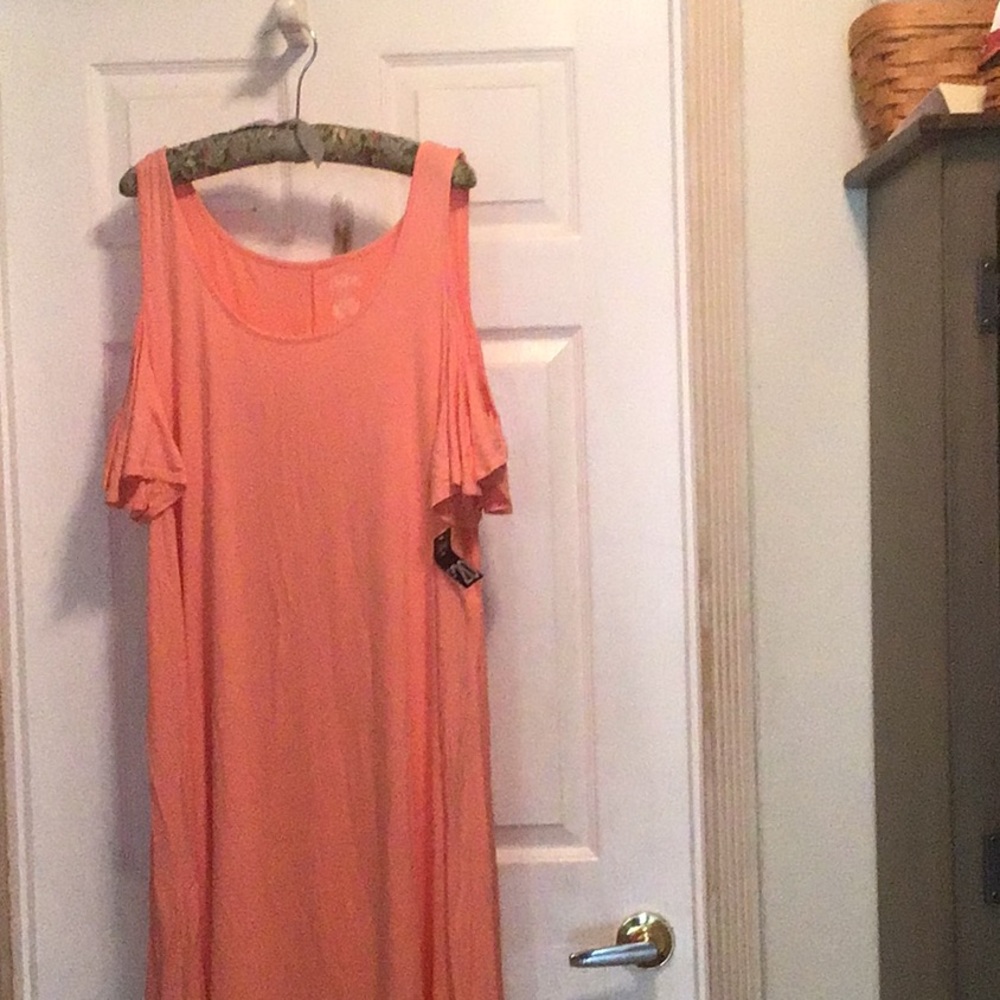 Cold Shoulder Free Flowing Dress